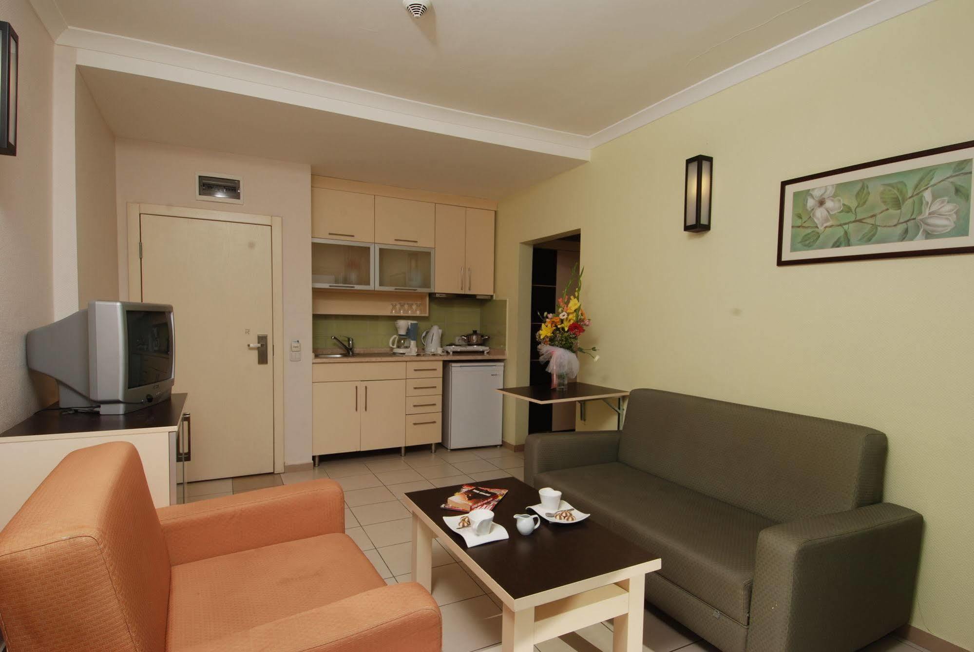 אלאניה Okan Tower Apart Hotel מראה חיצוני תמונה